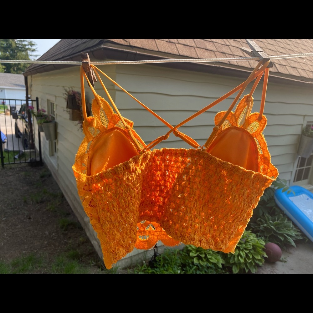 Bralette - Picture 2 of 3